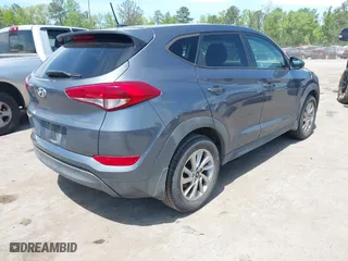 2016 Hyundai Tucson SE with VIN KM8J23A44GU119203, listed as a IAAI auction lot 42104002 with 139,797 mi miles. Bid and sale history available at carsss.com. Image 4.