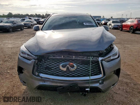 2023 Infiniti QX50 Luxe z VIN 3PCAJ5BA3PF105275, wystawiony jako Copart lot #61144205 z przebiegiem 26 399 mil mil oraz Szkoda całkowita • Salvage title. Historia ofert i sprzedaży dostępna na DreamBid. Obrazek 5.