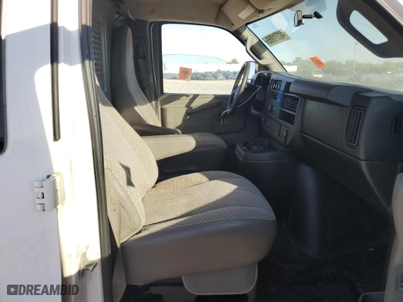 2017 GMC Savana Cargo Van with VIN 1GTW7AFF6H1903640, listed as a Copart auction lot 48371355 with 0 mi miles and Clean Title. Bid and sale history available at carsss.com. Image 10.