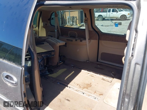 1999 Chrysler Town & Country LXi with VIN 1C4GP54LXXB553393, listed as a IAAI auction lot 41968605 with 256,400 mi miles. Bid and sale history available at carsss.com. Image 8.
