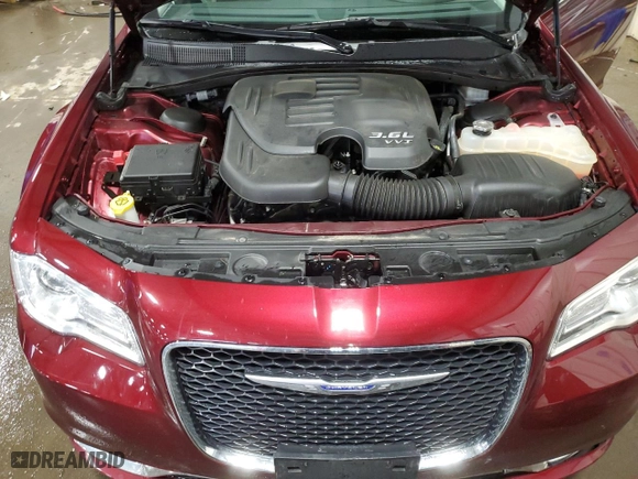 2019 Chrysler 300 Touring with VIN 2C3CCARG6KH737054, listed as a Copart auction lot 87758675 with 40,047 mi miles and Salvage Title. Bid and sale history available at carsss.com. Image 12.