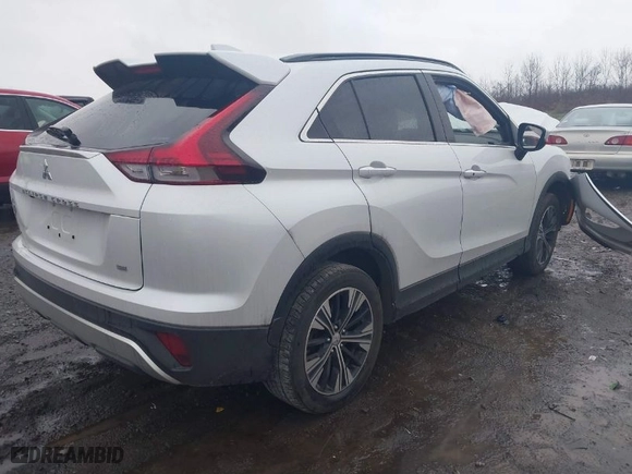 2022 Mitsubishi Eclipse Cross SE with VIN JA4ATWAAXNZ004351, listed as a IAAI auction lot 40899223 with 66,389 mi miles. Bid and sale history available at carsss.com. Image 4.
