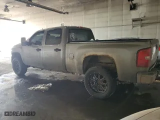 2007 Chevrolet Silverado 2500HD LT w/1LT with VIN 1GCHK23687F502335, listed as a Copart auction lot 44329575 with 258,570 mi miles and Clean Title. Bid and sale history available at carsss.com. Image 2.
