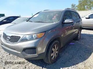 2013 Kia Sorento LX with VIN 5XYKT4A27DG403903, listed as a IAAI auction lot 41658634 with 179,994 mi miles. Bid and sale history available at carsss.com. Image 2.
