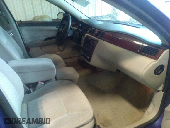 2006 Chevrolet Impala LT 3.5L with VIN 2G1WT58K569130125, listed as a IAAI auction lot 41036960 with 356,985 mi miles and . Bid and sale history available at DreamBid. Image 5.
