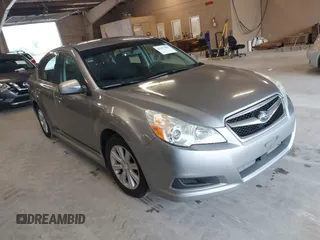 2010 Subaru Legacy Premium All-Weather Anniversary z VIN 4S3BMCG6XA3222389, wystawiony jako IAAI lot #42217065 z przebiegiem 205 694 mil mil oraz . Historia ofert i sprzedaży dostępna na DreamBid. Obrazek 1.