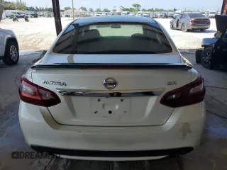 2017 Nissan Altima SV with VIN 1N4AL3AP5HC291829, listed as a Copart auction lot 57784925 with 38,972 mi miles and Salvage title. Bid and sale history available at DreamBid. Image 6.