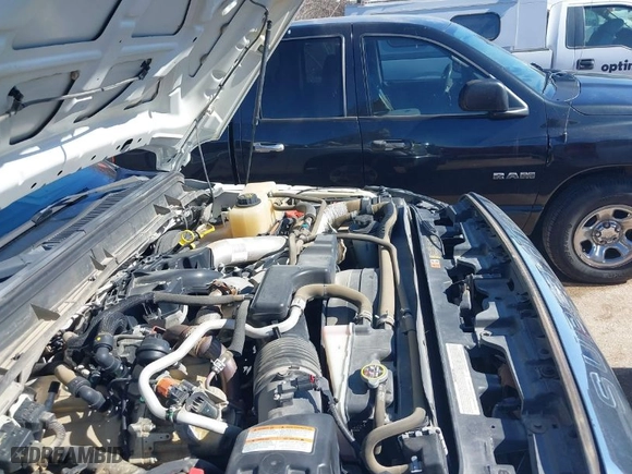 2015 Ford Super Duty F-250 SRW XLT with VIN 1FT7X2BT3FED17666, listed as a IAAI auction lot 41413915 with 87,618 mi miles. Bid and sale history available at carsss.com. Image 9.