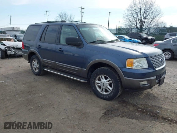 2004 Ford Expedition Special Service with VIN 1FMFU16L44LB85496, listed as a IAAI auction lot 41852315 with 169,687 mi miles. Bid and sale history available at carsss.com. Image 1.