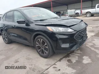 2022 Ford Escape SE with VIN 1FMCU0G6XNUB18144, listed as a IAAI auction lot 42390521 with 27,594 mi miles and . Bid and sale history available at DreamBid. Image 1.