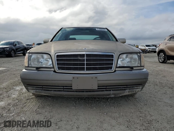 1995 Mercedes-Benz S 320 z VIN WDBGA33E1SA256213, wystawiony jako Copart lot #81800594 z przebiegiem 90 630 mil mil oraz Szkoda całkowita • Salvage title. Historia ofert i sprzedaży dostępna na DreamBid. Obrazek 5.
