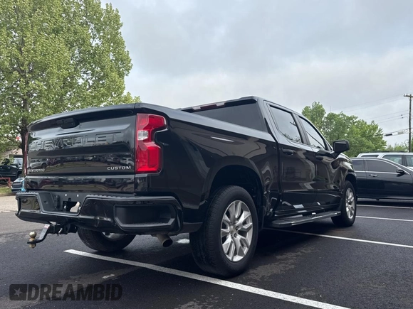 2021 Chevrolet Silverado 1500 Custom with VIN 1GCPWBEK2MZ192560, listed as a Copart auction lot 54977825 with 110,424 mi miles and Clean Title. Bid and sale history available at DreamBid. Image 4.