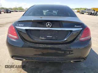 2018 Mercedes-Benz C 300 z VIN WDDWF4KB7JR411882, wystawiony jako Copart lot #54188285 z przebiegiem 52 649 mil mil oraz Szkoda całkowita • Salvage title. Historia ofert i sprzedaży dostępna na DreamBid. Obrazek 6.