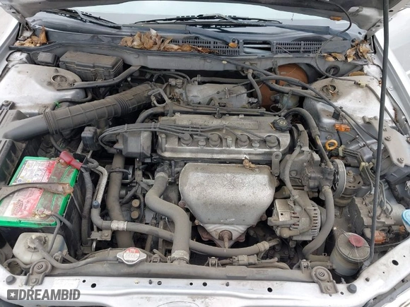 2002 Honda Accord Sdn SE with VIN JHMCG66882C017332, listed as a IAAI auction lot 42033213 with 215,213 mi miles. Bid and sale history available at carsss.com. Image 10.