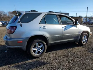 2000 Lexus RX 300 with VIN JT6HF10U5Y0162025, listed as a Copart auction lot 79599934 with 140,298 mi miles and Salvage Title. Bid and sale history available at carsss.com. Image 3.