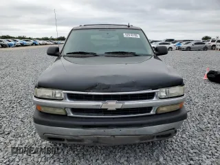 2006 Chevrolet Suburban LS w/1WT with VIN 1GNEC16Z96J167539, listed as a Copart auction lot 52018195 with 310,298 mi miles and Salvage Title. Bid and sale history available at carsss.com. Image 5.