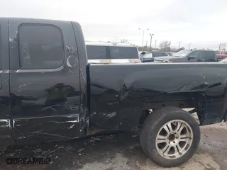 2007 Chevrolet Silverado 1500 Work Truck with VIN 1GCEC19C67Z509399, listed as a IAAI auction lot 41265865 with 324,438 mi miles. Bid and sale history available at carsss.com. Image 6.
