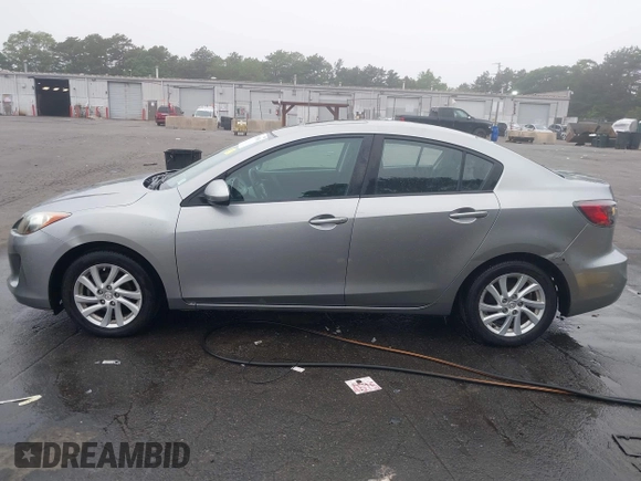 2012 Mazda 3 i Touring с VIN JM1BL1V8XC1544668, выставлен на аукционе IAAI как лот 42518880 с пробегом 111 554 миль миль и . История ставок и продаж доступна на DreamBid. Изображение 14.