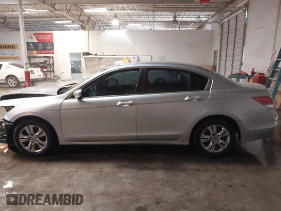 2012 Honda Accord SE z VIN 1HGCP2F63CA096366, wystawiony jako IAAI lot #41325753 z przebiegiem 146 559 mil mil oraz . Historia ofert i sprzedaży dostępna na DreamBid. Obrazek 14.