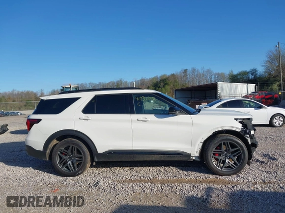 2025 Ford Explorer ST z VIN 1FMWK8GC9SGA40313, wystawiony jako IAAI lot #41931242 z przebiegiem 9 279 mil mil oraz . Historia ofert i sprzedaży dostępna na DreamBid. Obrazek 14.