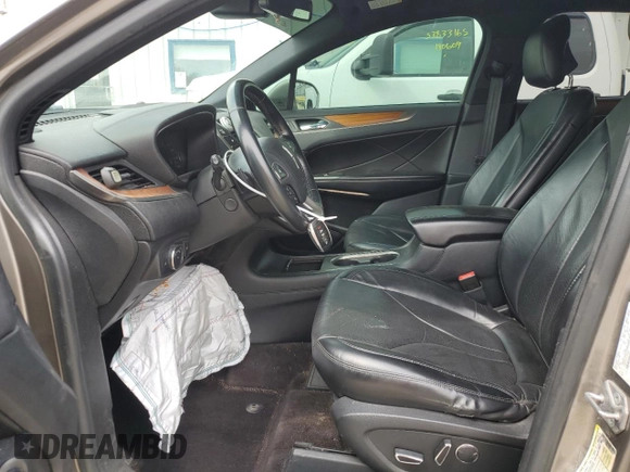 2017 Lincoln MKC Reserve with VIN 5LMCJ3D91HUL35558, listed as a Copart auction lot 53739575 with 188,577 mi miles and Salvage title. Bid and sale history available at DreamBid. Image 7.