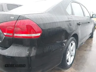 2013 Volkswagen Passat SE с VIN 1VWBH7A33DC052582, выставлен на аукционе IAAI как лот 41431178 с пробегом 127 072 миль миль и . История ставок и продаж доступна на DreamBid. Изображение 18.