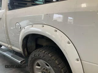 2018 Ram 2500 Big Horn z VIN 3C6UR5DL5JG356375, wystawiony jako IAAI lot #42394506 z przebiegiem 176 710 mil mil oraz . Historia ofert i sprzedaży dostępna na DreamBid. Obrazek 1.