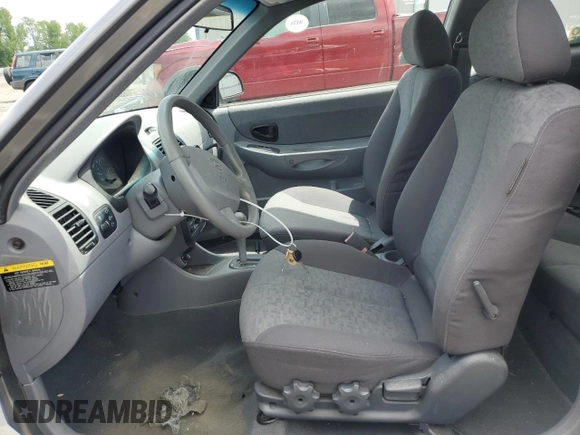 2005 Hyundai Accent GLS with VIN KMHCG35C15U342811, listed as a Copart auction lot 54855705 with 39,299 mi miles and Clean Title. Bid and sale history available at carsss.com. Image 7.
