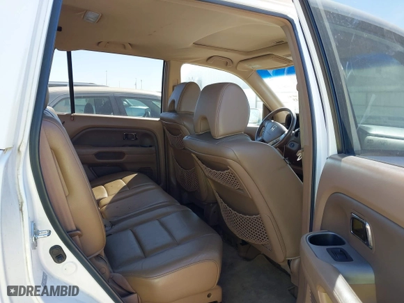 2008 Honda Pilot EX-L with VIN 5FNYF28598B027501, listed as a IAAI auction lot 41806345 with 213,406 mi miles. Bid and sale history available at carsss.com. Image 8.
