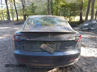 2022 Tesla Model 3 Performance with VIN 5YJ3E1EC7NF329679, listed as a IAAI auction lot 40555901 with 32,552 mi miles and . Bid and sale history available at DreamBid. Image 16.