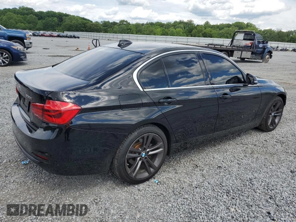 2017 BMW 3 Series 330i xDrive z VIN WBA8D9C33HA005326, wystawiony jako Copart lot #55651035 z przebiegiem 32 829 mil mil oraz Szkoda całkowita • Salvage title. Historia ofert i sprzedaży dostępna na DreamBid. Obrazek 3.