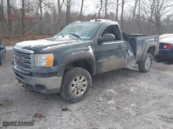 2012 GMC Sierra 2500HD SLE with VIN 1GT220CG3CZ161275, listed as a IAAI auction lot 41083313 with 89,320 mi miles. Bid and sale history available at carsss.com. Image 2.