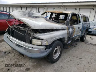 1998 Dodge 2500 z VIN 1B7KC23W1WJ160340, wystawiony jako Copart lot #88930925 z przebiegiem Nie podano mil oraz Szkoda całkowita • Salvage title. Historia ofert i sprzedaży dostępna na DreamBid. Obrazek 1.