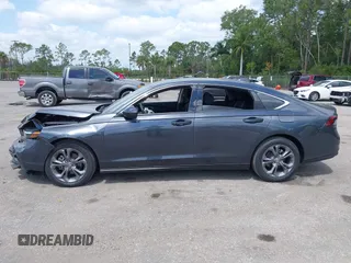 2024 Honda Accord EX с VIN 1HGCY1F3XRA086116, выставлен на аукционе IAAI как лот 42067145 с пробегом 28 879 миль миль и . История ставок и продаж доступна на DreamBid. Изображение 15.