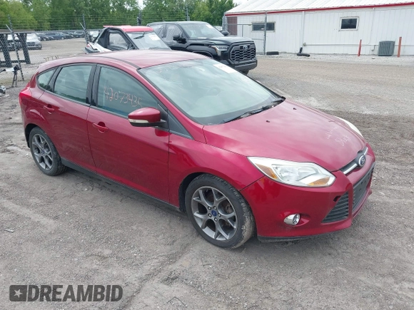2014 Ford Focus SE z VIN 1FADP3K26EL412058, wystawiony jako IAAI lot #42367220 z przebiegiem 119 568 mil mil oraz . Historia ofert i sprzedaży dostępna na DreamBid. Obrazek 1.