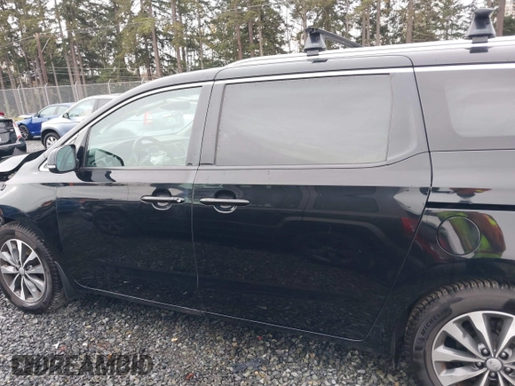 2016 Kia Sedona EX with VIN KNDMC5C11G6160910, listed as a IAAI auction lot 40905404 with 105,523 mi miles. Bid and sale history available at carsss.com. Image 14.