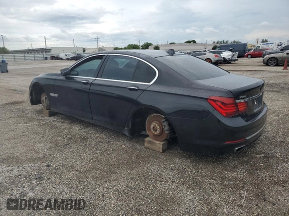 2013 BMW 7 Series 750i xDrive z VIN WBAYB6C53DC997908, wystawiony jako Copart lot #74759314 z przebiegiem Nie podano mil oraz Szkoda całkowita • Salvage title. Historia ofert i sprzedaży dostępna na DreamBid. Obrazek 2.
