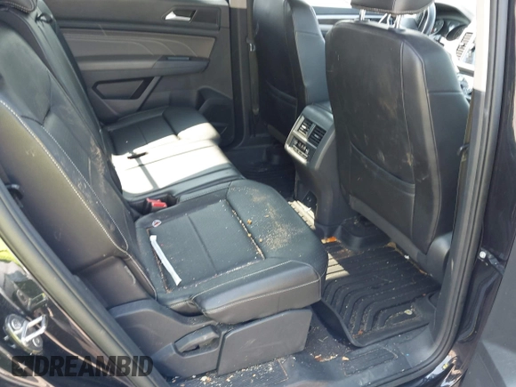 2021 Volkswagen Atlas SE with VIN 1V2HR2CA2MC580752, listed as a IAAI auction lot 42701057 with 69,811 mi miles and . Bid and sale history available at DreamBid. Image 8.