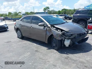 2018 Toyota Corolla L z VIN 2T1BURHE9JC028064, wystawiony jako IAAI lot #42469165 z przebiegiem 39 580 mil mil oraz . Historia ofert i sprzedaży dostępna na DreamBid. Obrazek 1.