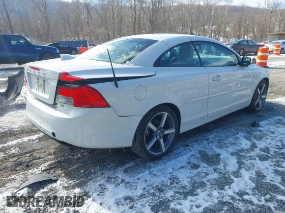 2013 Volvo C70 T5 with VIN YV1672MC5DJ142005, listed as a IAAI auction lot 41634212 with 94,435 mi miles. Bid and sale history available at carsss.com. Image 4.