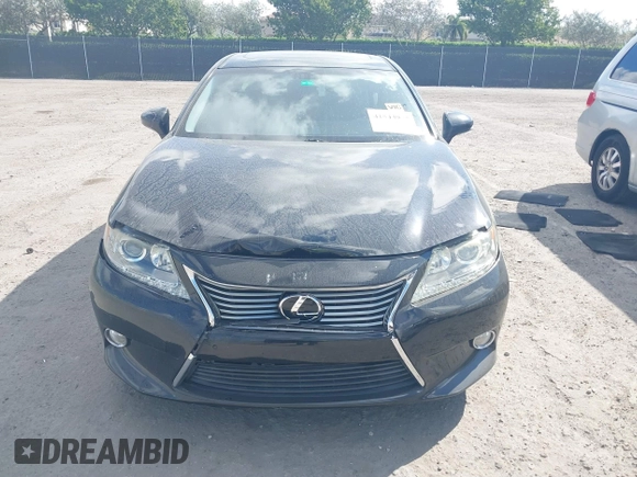 2014 Lexus ES 330 with VIN JTHBK1GG2E2147720, listed as a IAAI auction lot 41543952 with 110,580 mi miles and . Bid and sale history available at carsss.com. Image 12.