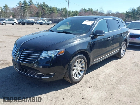 2019 Lincoln MKT with VIN 2LMHJ5NK2KBL03273, listed as a IAAI auction lot 42071546 with 255,186 mi miles and . Bid and sale history available at DreamBid. Image 17.