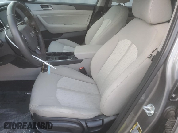 2018 Hyundai Sonata Hybrid SE with VIN KMHE24L3XJA078628, listed as a Copart auction lot 85949024 with 127,444 mi miles and Clean Title. Bid and sale history available at carsss.com. Image 7.
