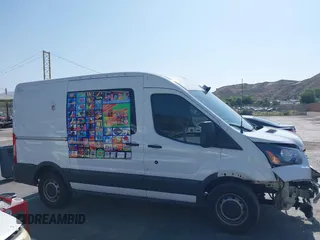 2015 Ford Transit z VIN 1FTNE1CM8FKB16085, wystawiony jako IAAI lot #42438768 z przebiegiem Nie podano mil oraz . Historia ofert i sprzedaży dostępna na DreamBid. Obrazek 14.