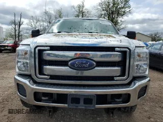 2016 Ford F-250 Lariat with VIN 1FT7W2B6XGED13385, listed as a Copart auction lot 54060454 with 107,701 mi miles and Clean Title. Bid and sale history available at DreamBid. Image 5.