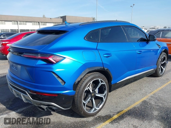 2020 Lamborghini Urus z VIN ZPBUA1ZL5LLA10133, wystawiony jako IAAI lot #41163414 z przebiegiem 31 722 mil mil oraz . Historia ofert i sprzedaży dostępna na DreamBid. Obrazek 4.