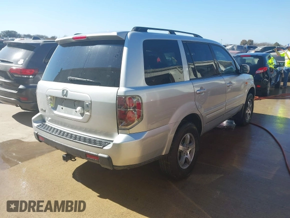 2007 Honda Pilot EX-L with VIN 5FNYF28787B043110, listed as a IAAI auction lot 41430655 with 151,451 mi miles. Bid and sale history available at carsss.com. Image 4.