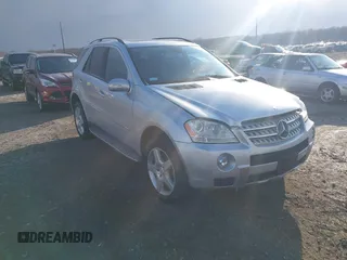 2008 Mercedes-Benz M 5.5L with VIN 4JGBB72E58A399316, listed as a IAAI auction lot 41627987 with 174,683 mi miles. Bid and sale history available at carsss.com. Image 1.