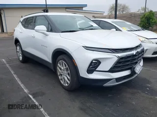 2024 Chevrolet Blazer LT z VIN 3GNKBCR44RS277208, wystawiony jako IAAI lot #42056290 z przebiegiem 7 094 mil mil oraz . Historia ofert i sprzedaży dostępna na DreamBid. Obrazek 1.