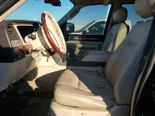 2003 Lincoln Navigator Ultimate with VIN 5LMFU27R73LJ42176, listed as a Copart auction lot 87861675 with 189,060 mi miles and Clean Title. Bid and sale history available at carsss.com. Image 7.